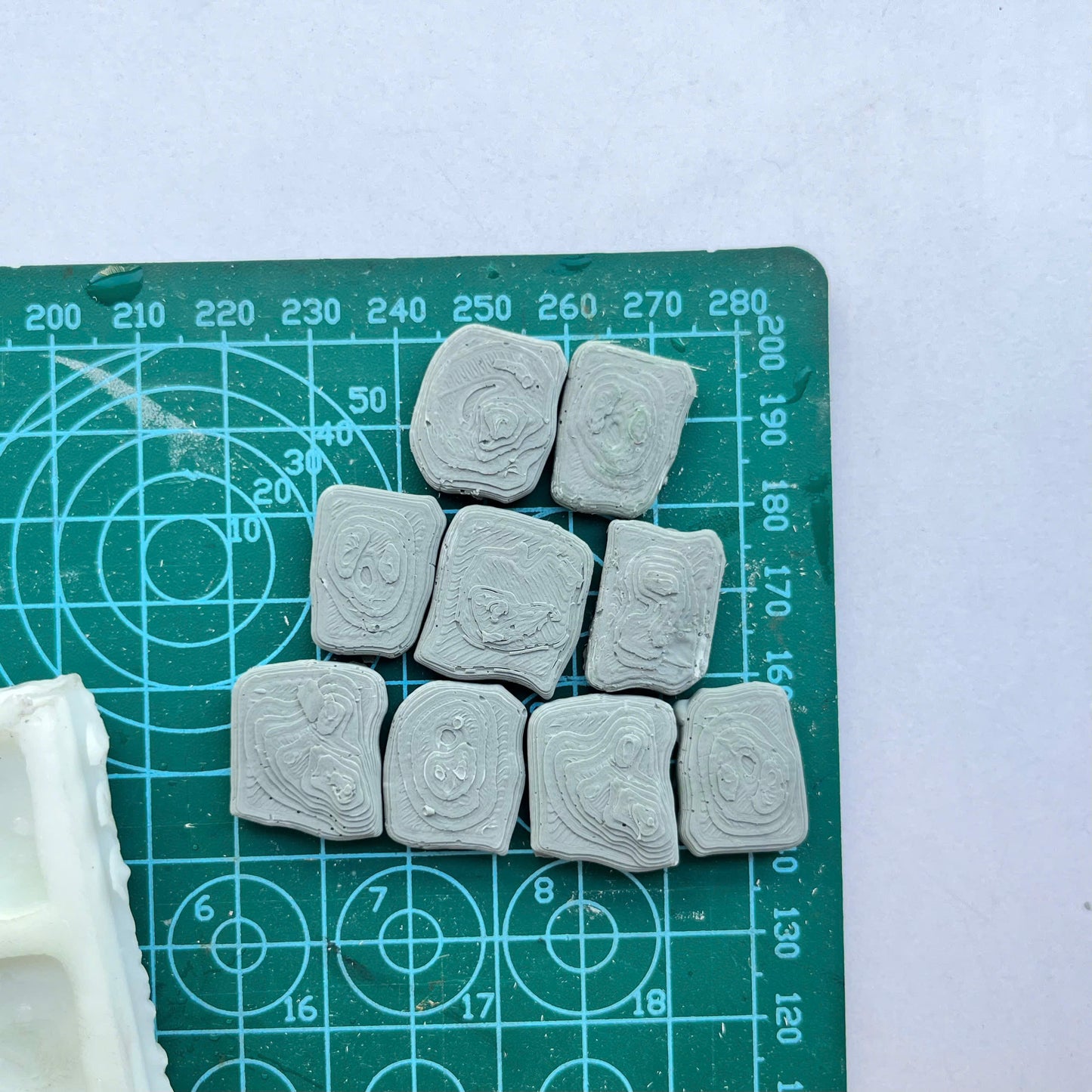Miniature Brick Mold – Roof Shape Brick Design